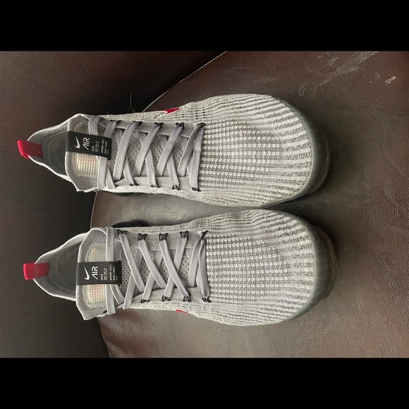Nike vapormax size 13 EUC main image 3